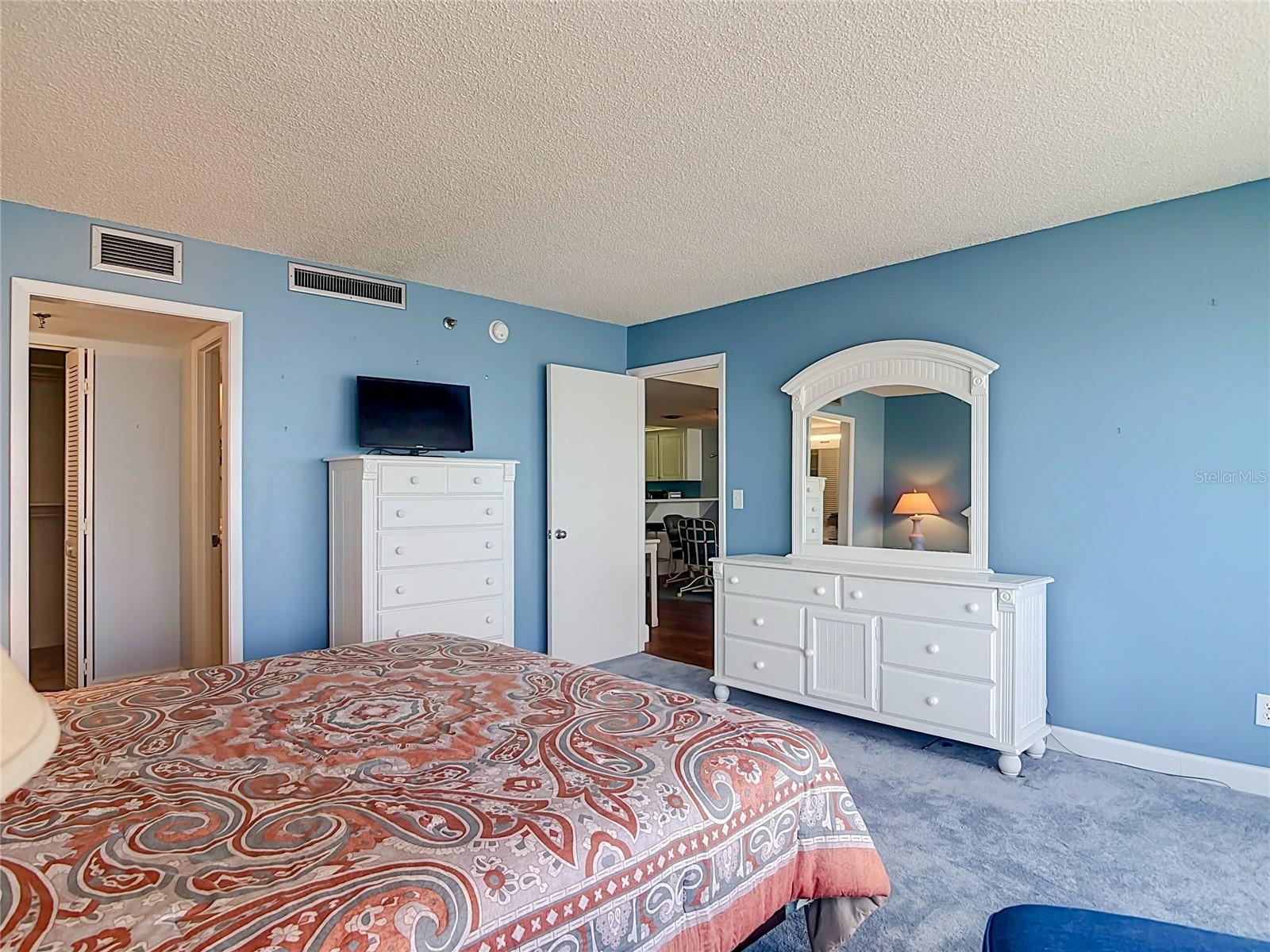 1051 Ocean Shore Blvd #304 Property Photo 22