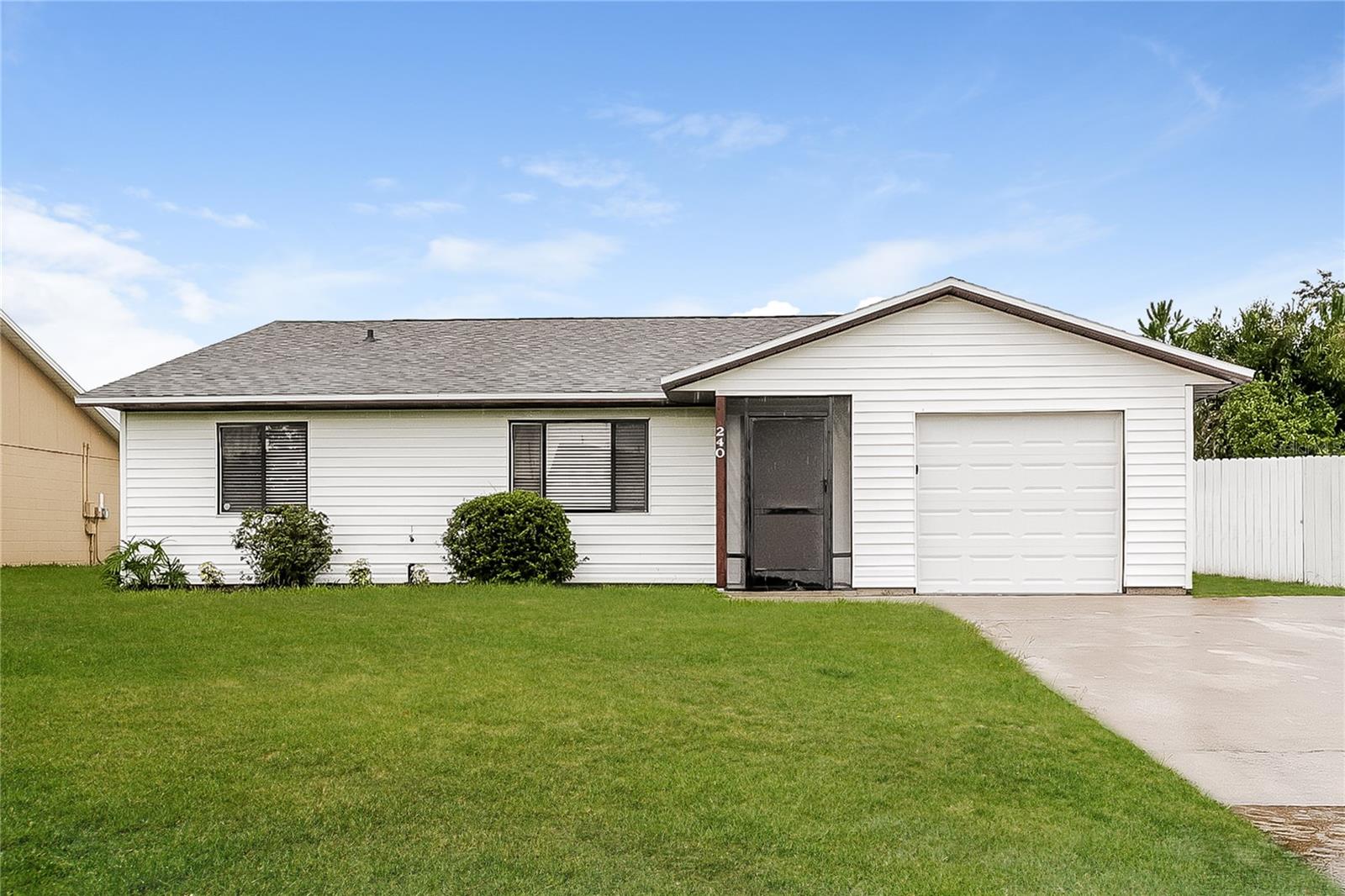 O6429619 Property Photo 1