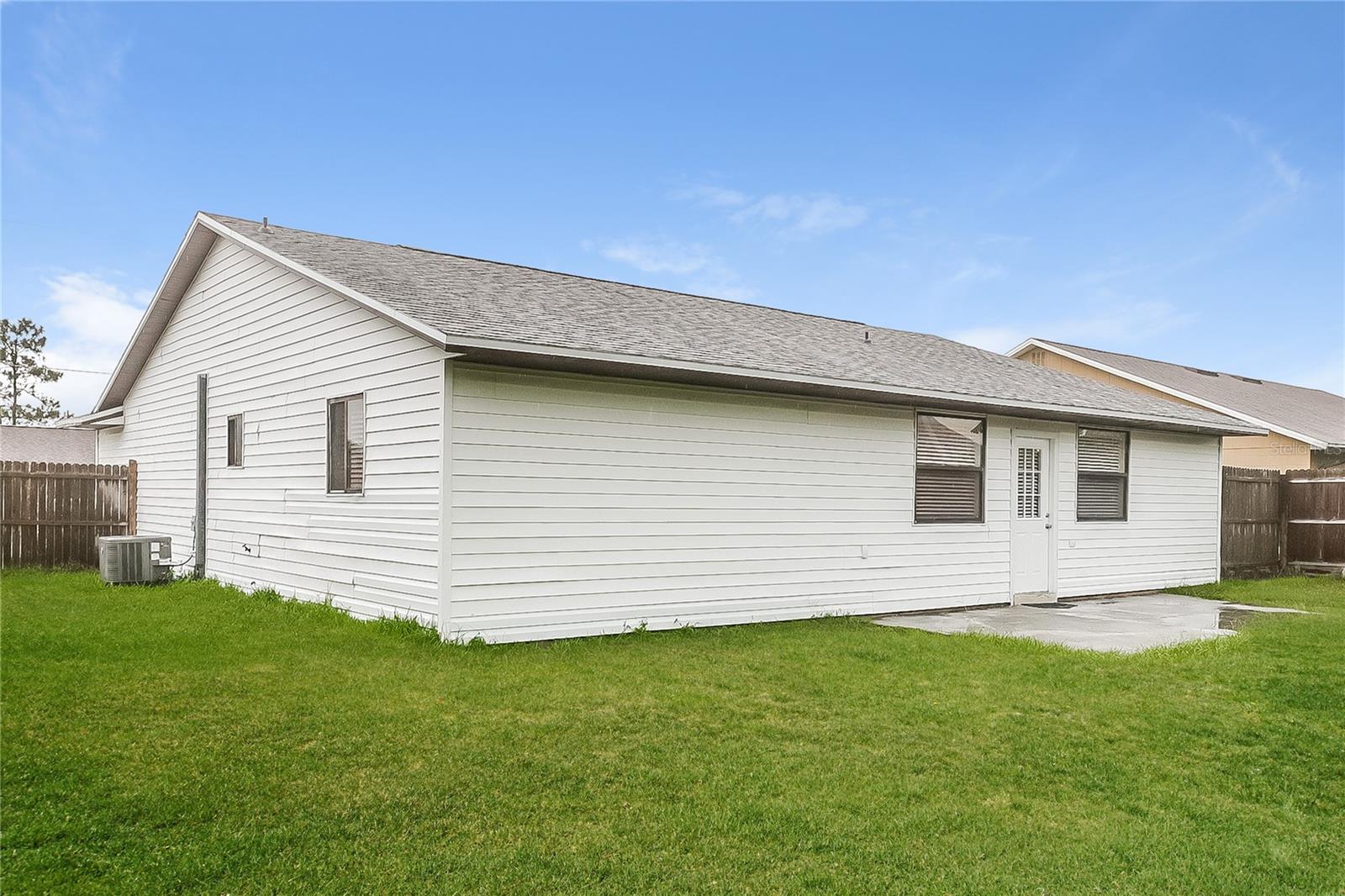 O6429619 Property Photo 14