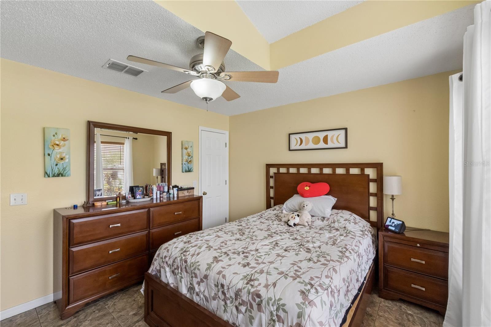 10354 Laxton St Property Photo 11