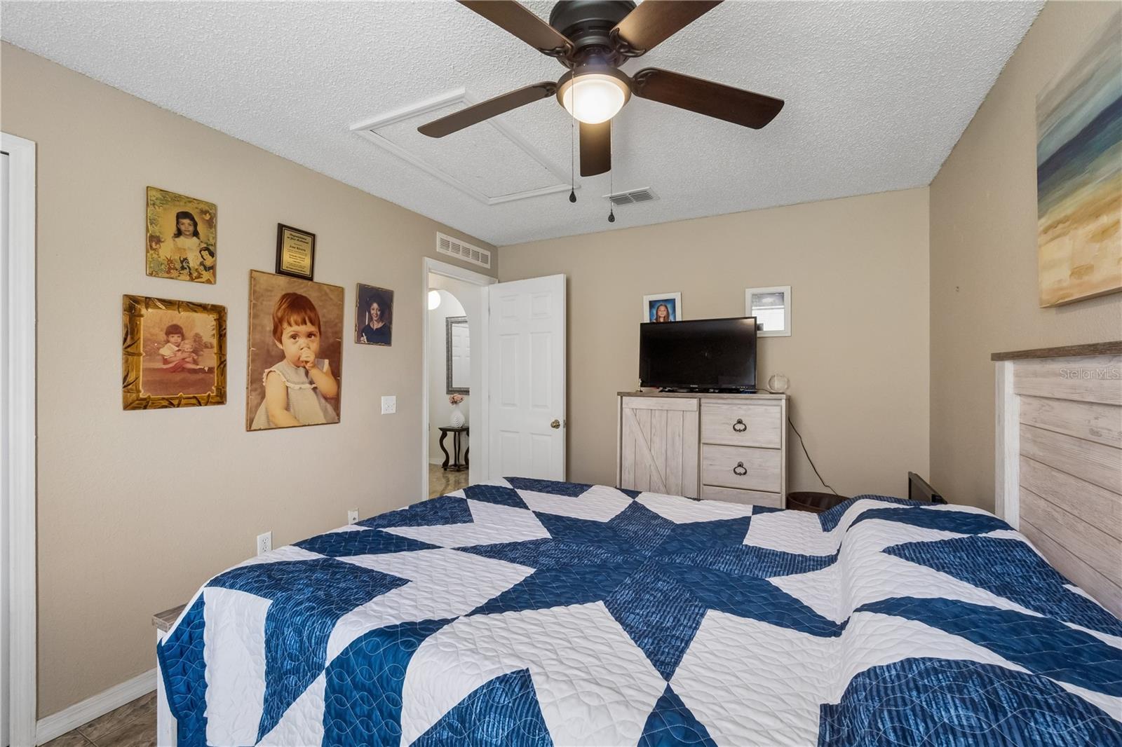 10354 Laxton St Property Photo 13