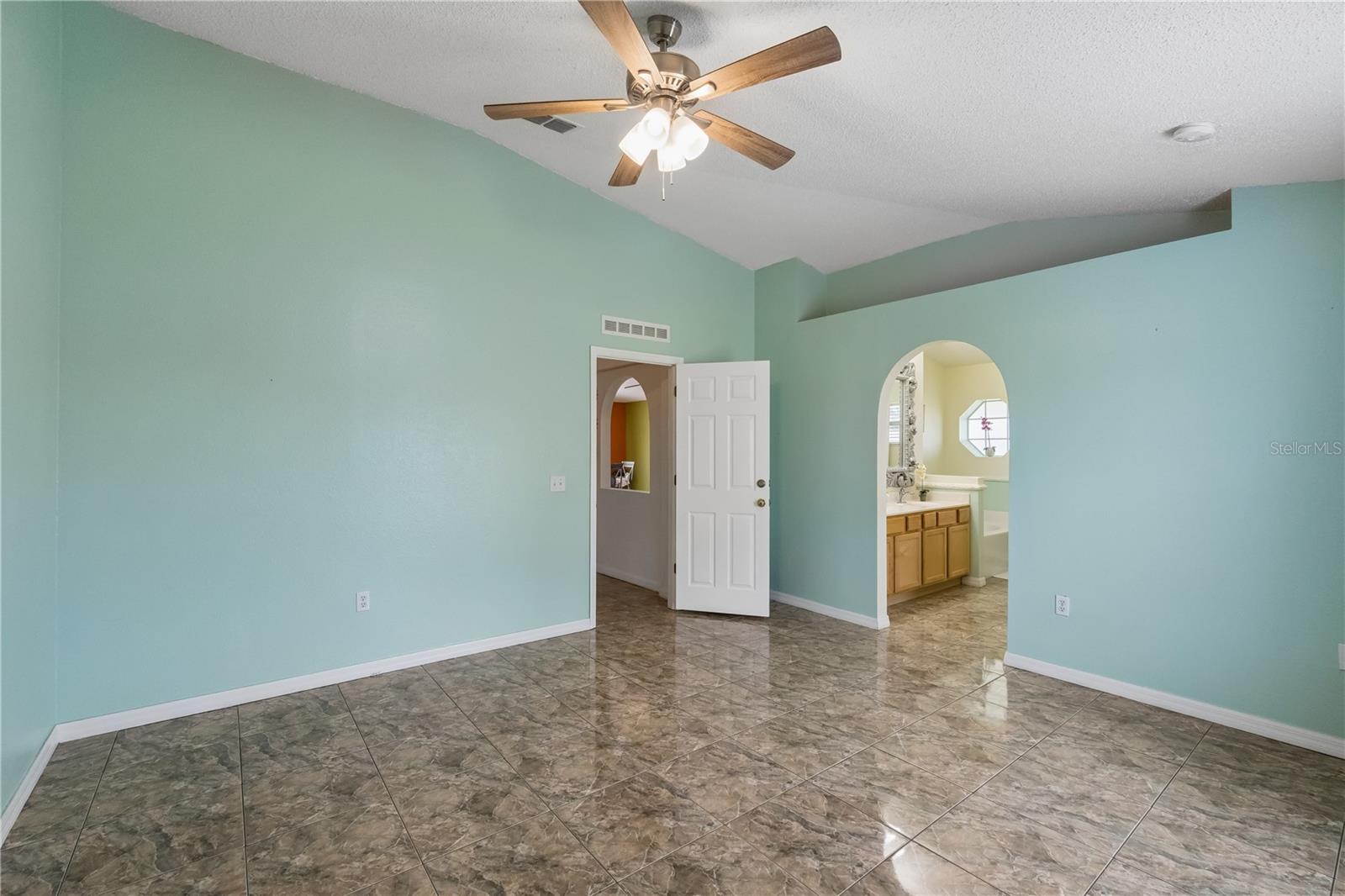 10354 Laxton St Property Photo 14