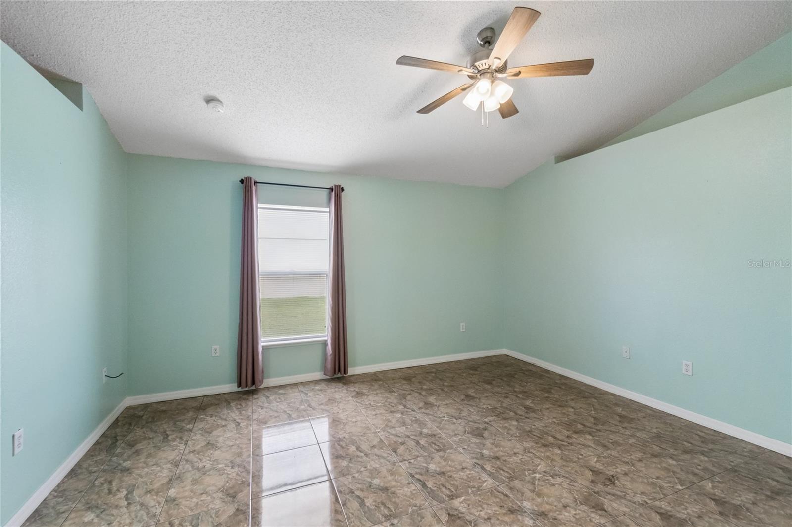 10354 Laxton St Property Photo 15