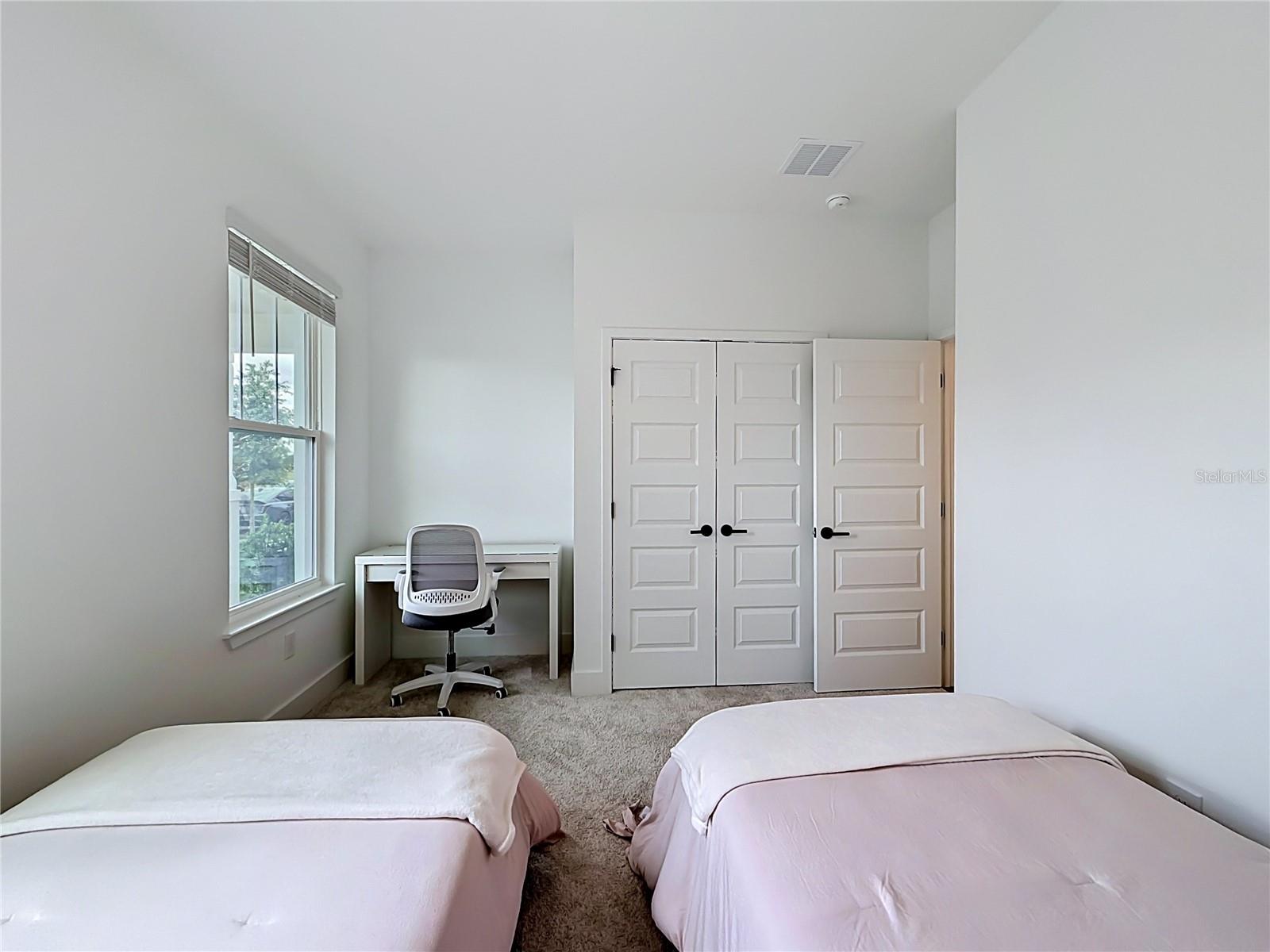 13568 Autumn Harvest Ave Property Photo 16