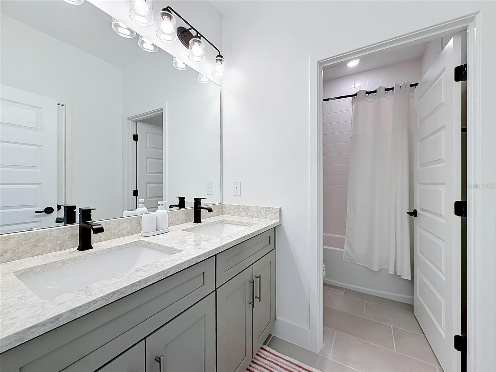 13568 Autumn Harvest Ave Property Photo 35