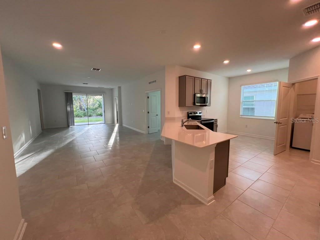 O6429648 Property Photo 3