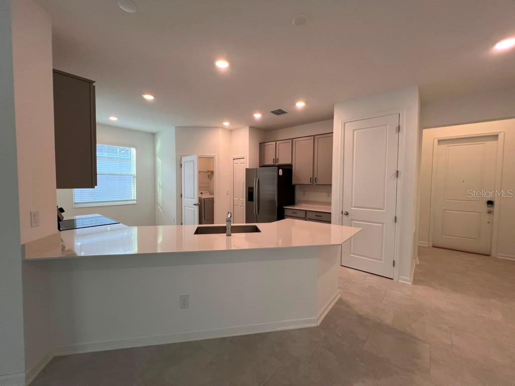 O6429648 Property Photo 4
