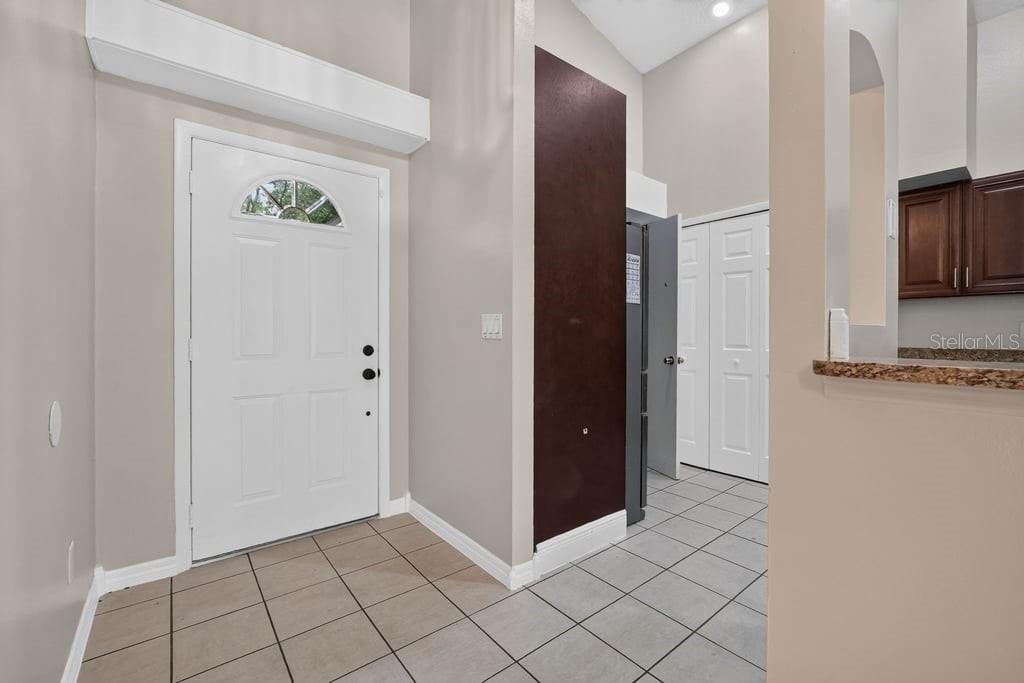 97 Abbey Hollow Dr Property Photo 3