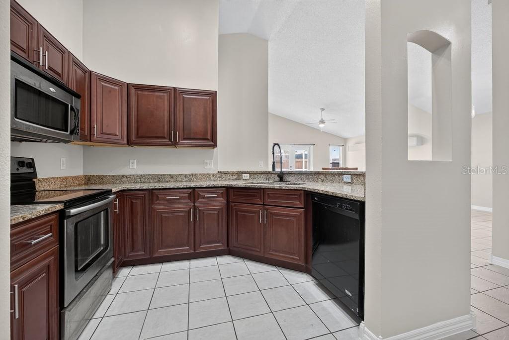 97 Abbey Hollow Dr Property Photo 7