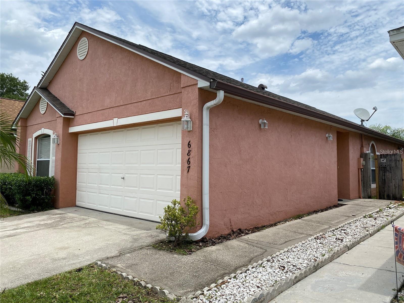 6867 Belmar Dr Property Photo 2