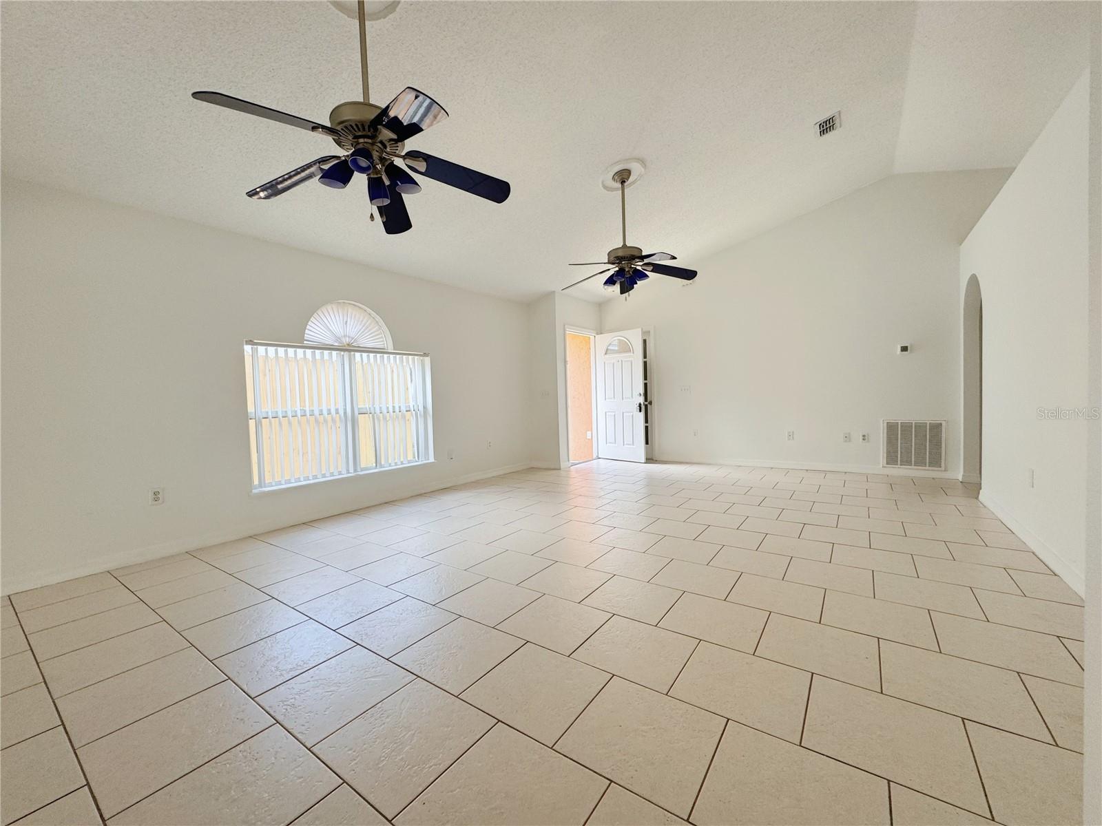 6867 Belmar Dr Property Photo 6