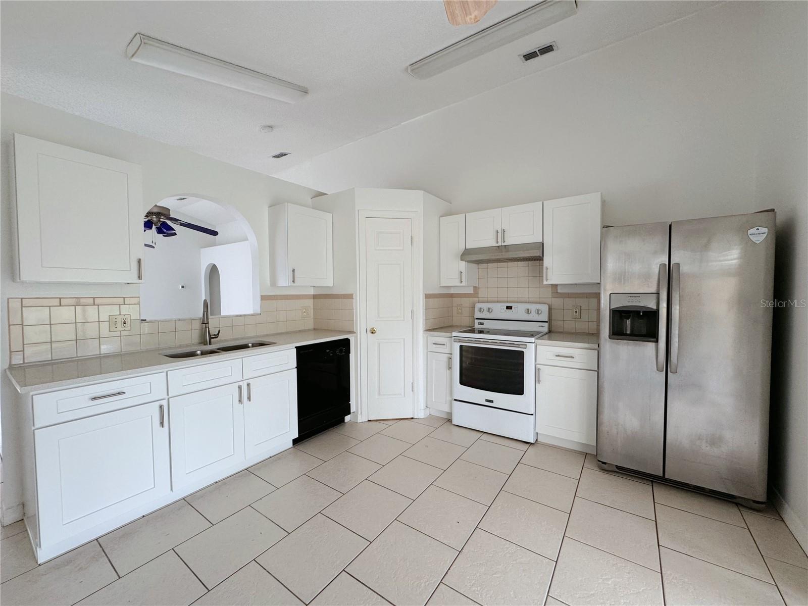6867 Belmar Dr Property Photo 16