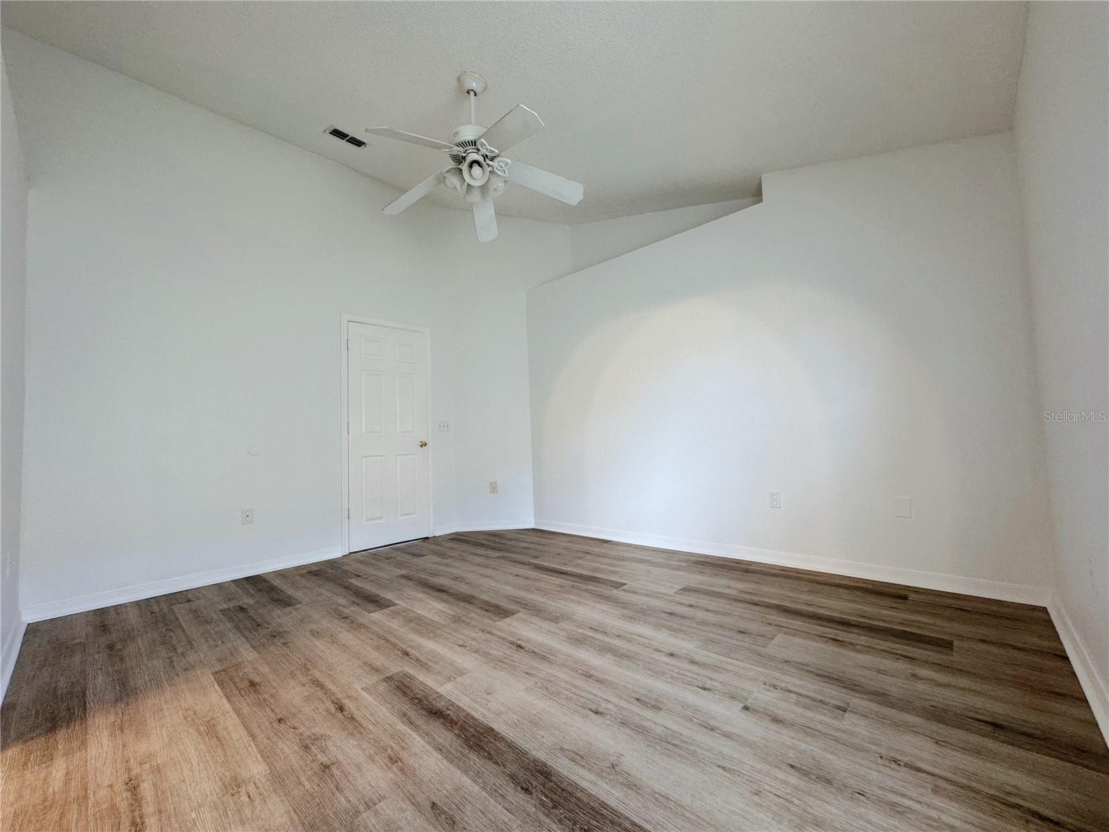 6867 Belmar Dr Property Photo 19