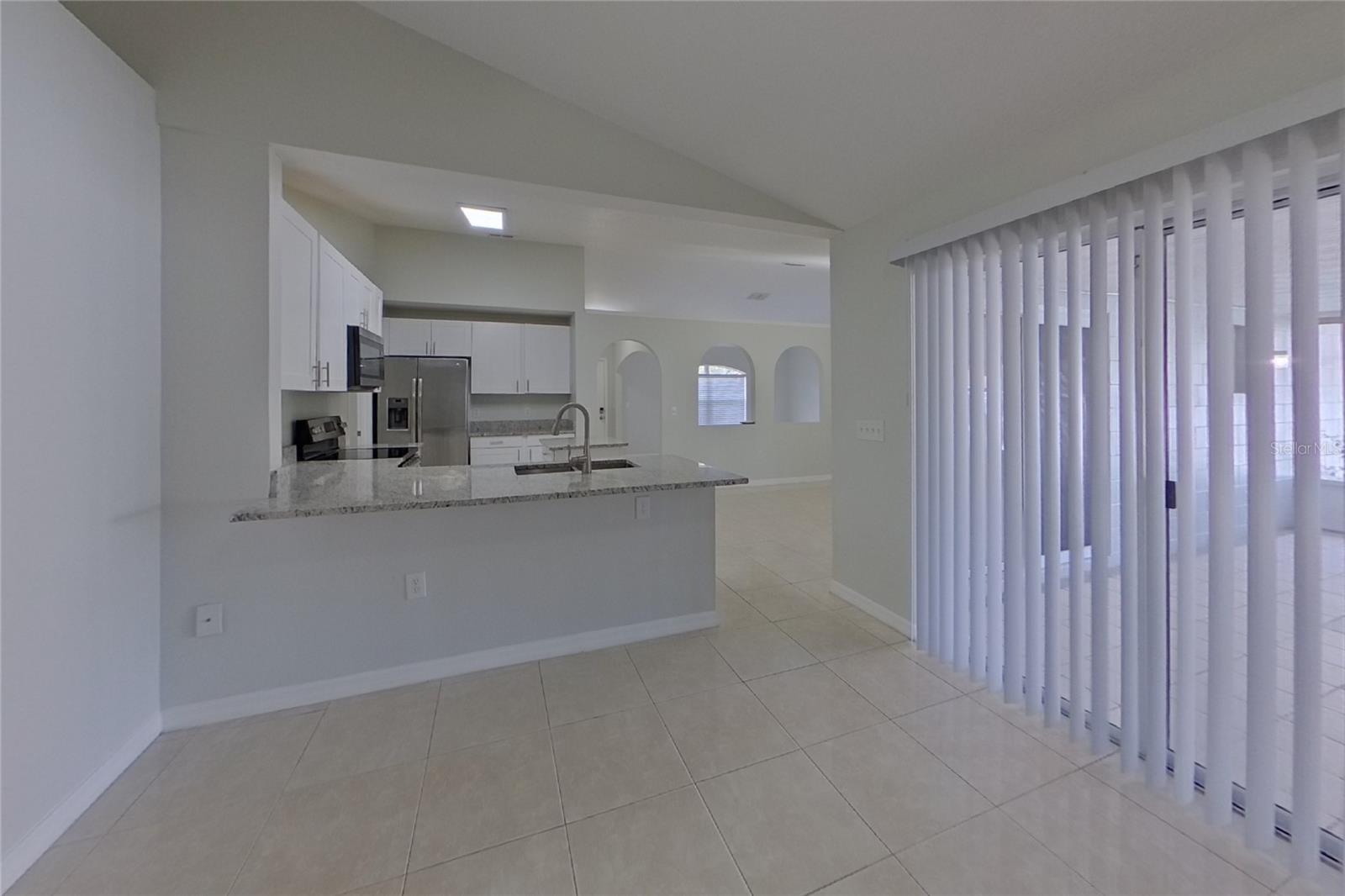 O6429712 Property Photo 3