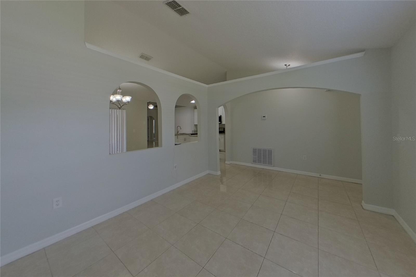 O6429712 Property Photo 4