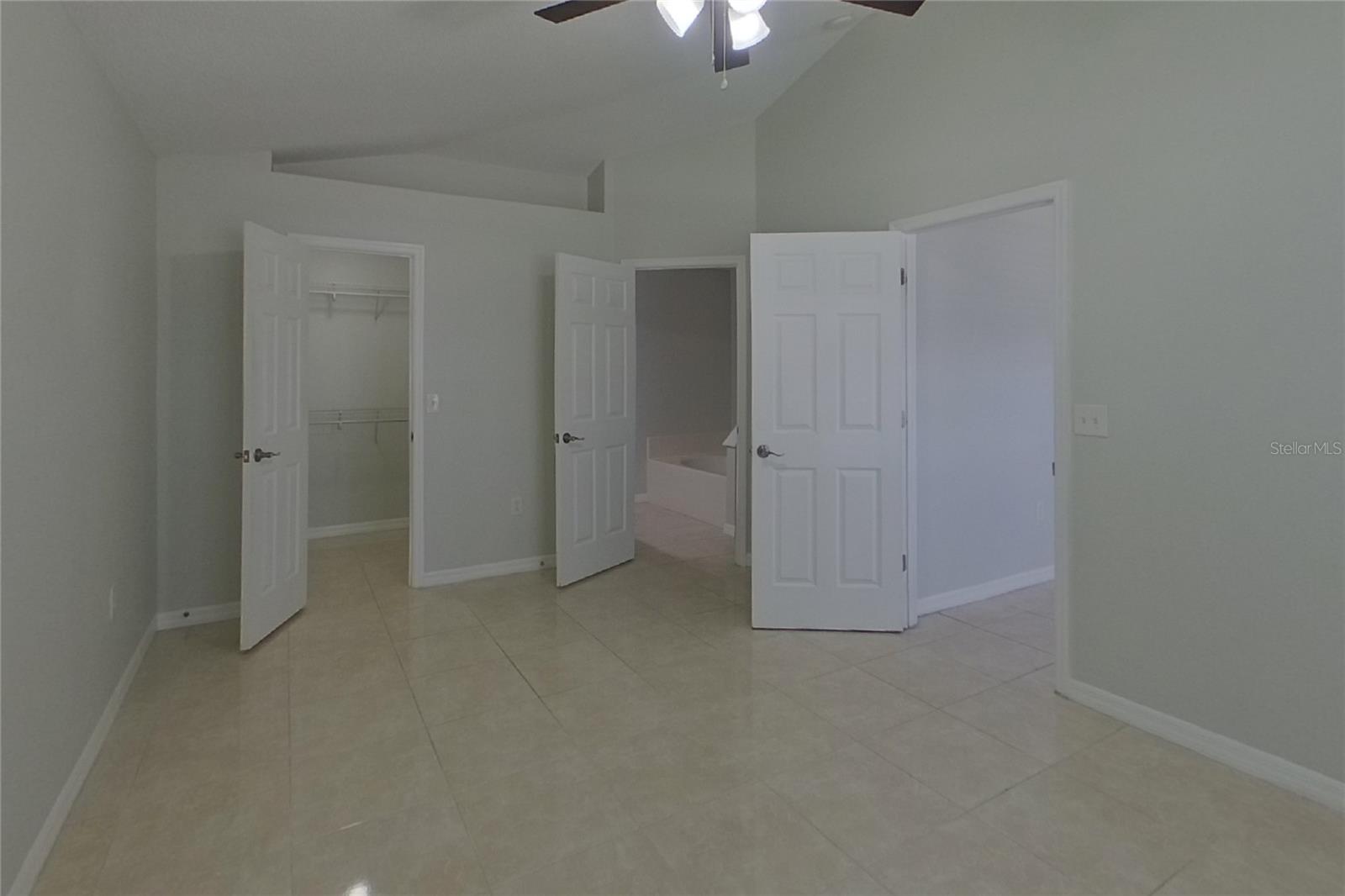 O6429712 Property Photo 9
