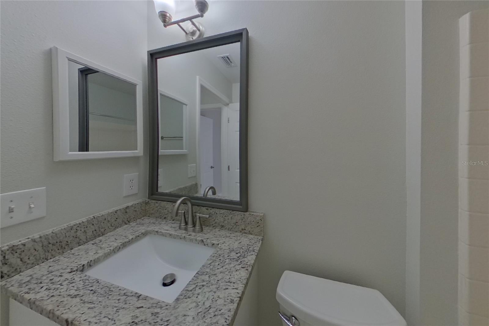 O6429712 Property Photo 17