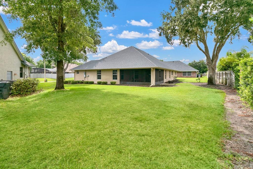 1525 Date Drive Dr Property Photo 6