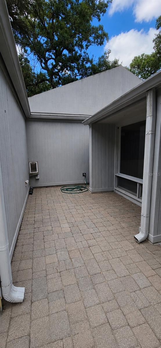 304 Fox Squirrel Ln Property Photo 3