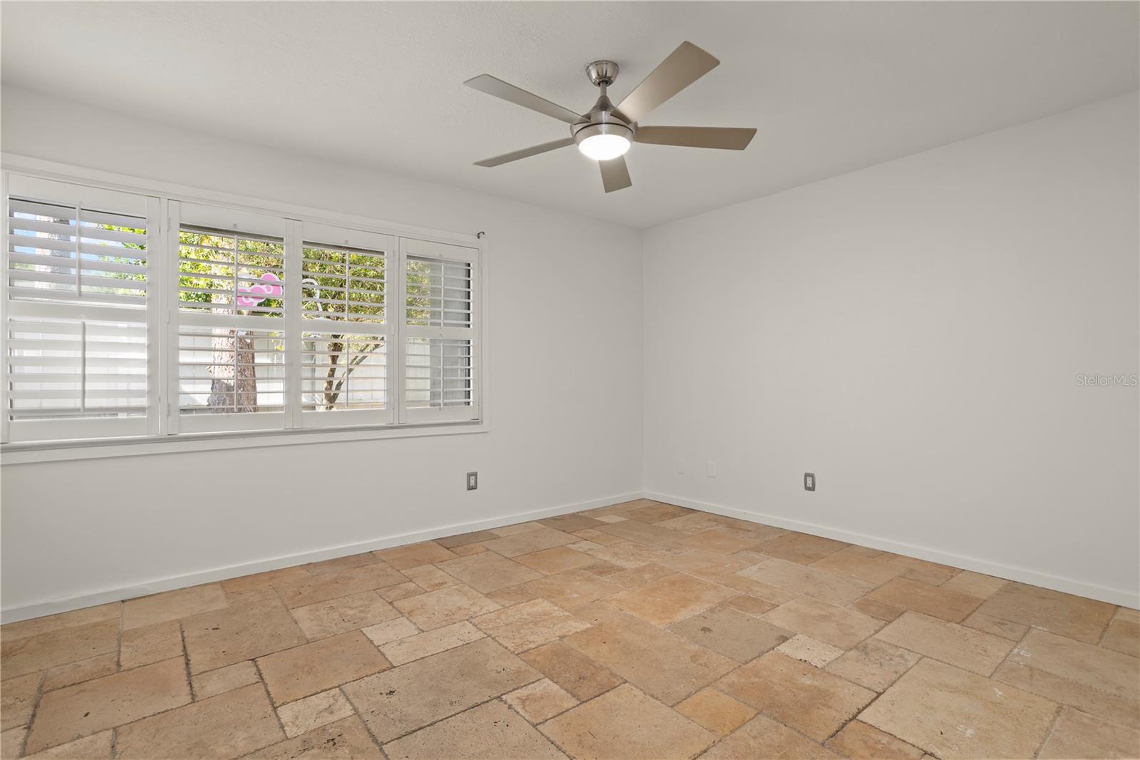 304 Fox Squirrel Ln Property Photo 14