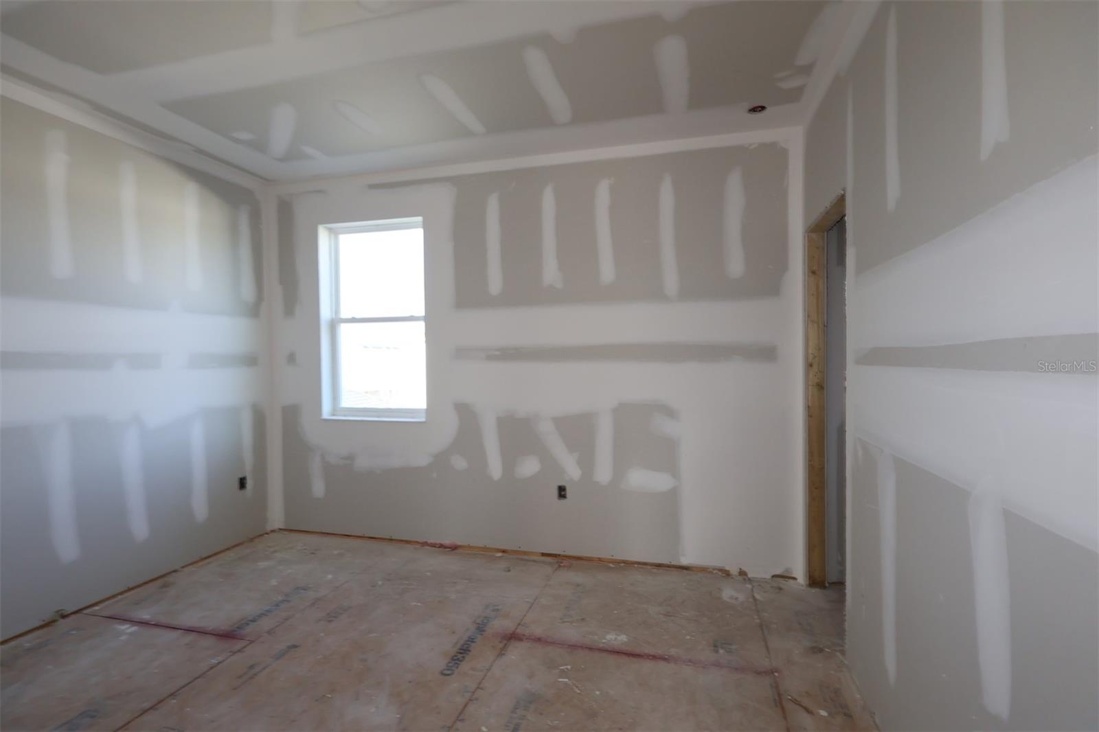 1176 Basalt Ln Property Photo 3