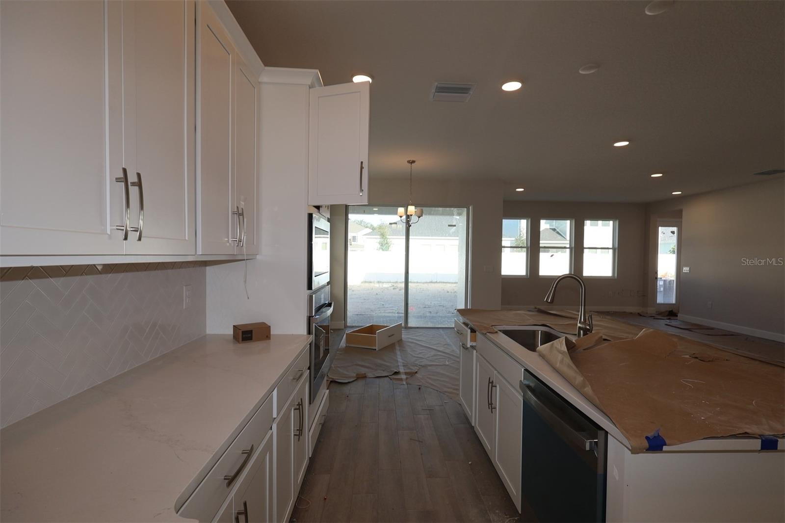 833 River Stone Trl Property Photo 3