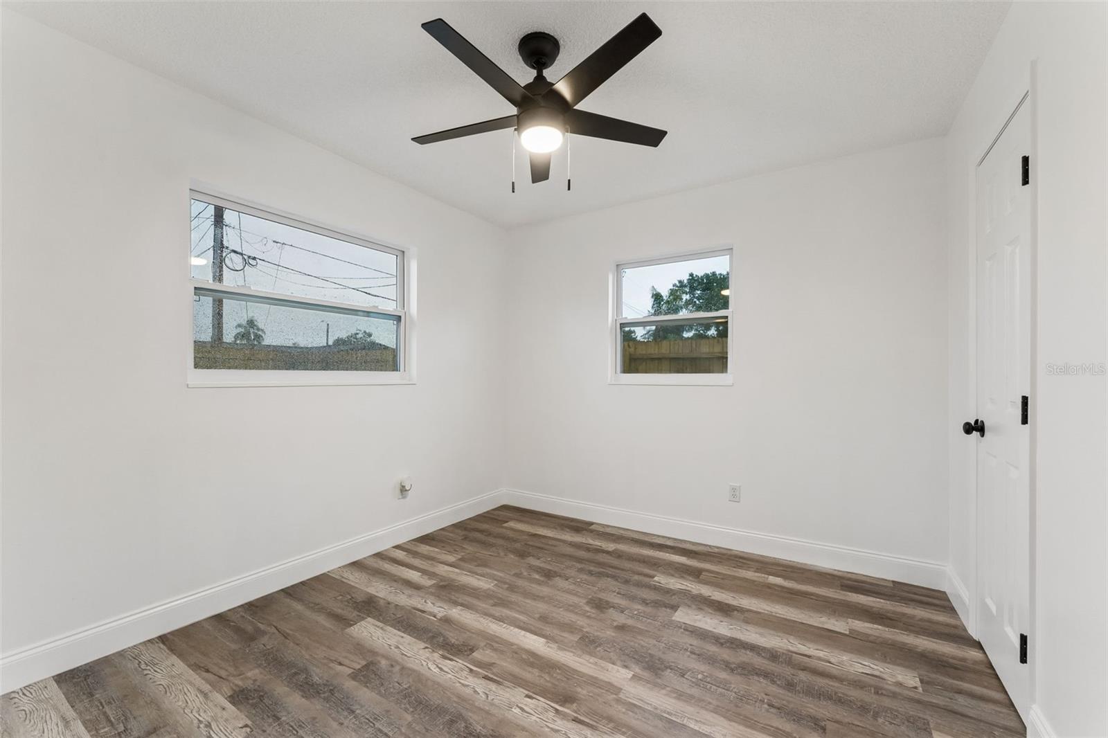 996 Sarazen Dr Property Photo 16