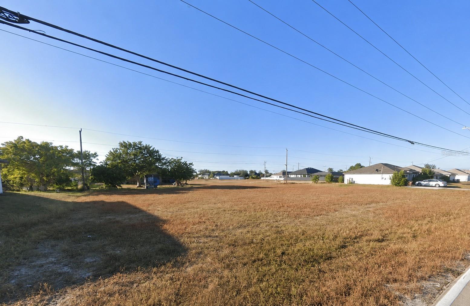 1804 Kismet Pkwy W Property Photo 3
