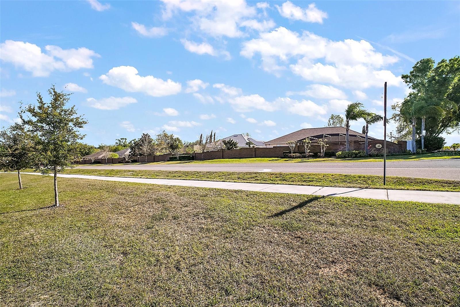 2451 Spring Breeze Dr Property Photo 28