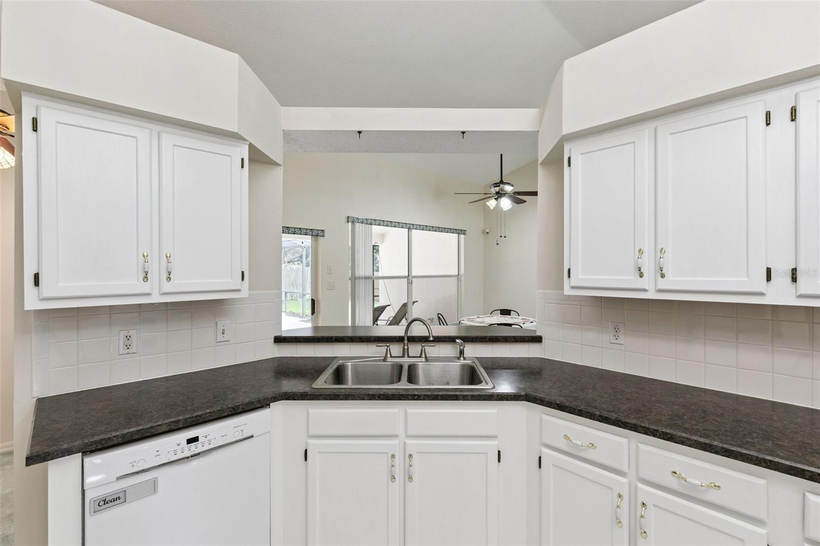 1748 Imperial Palm Dr Property Photo 11