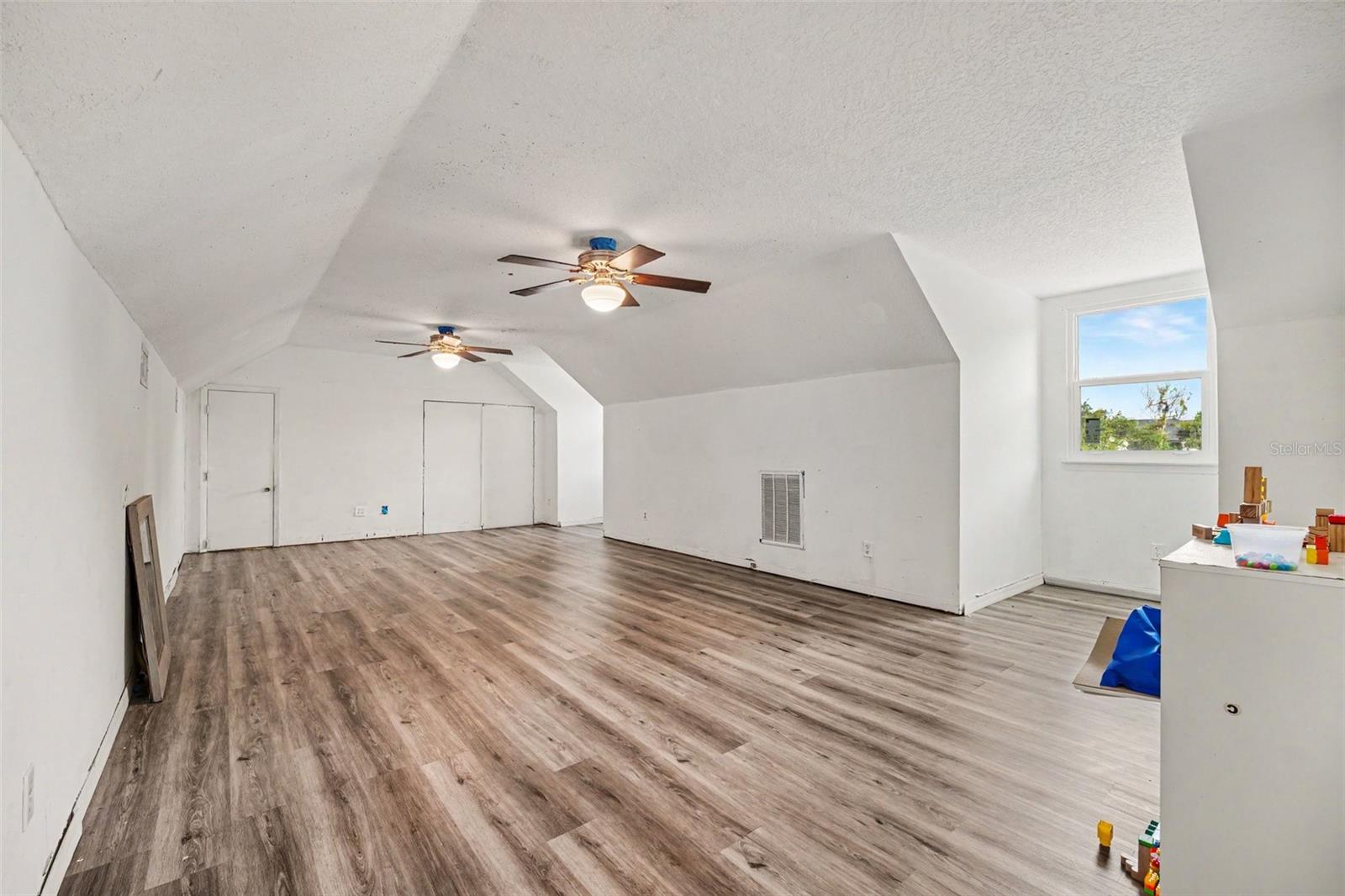 5710 Barna Ave Property Photo 2