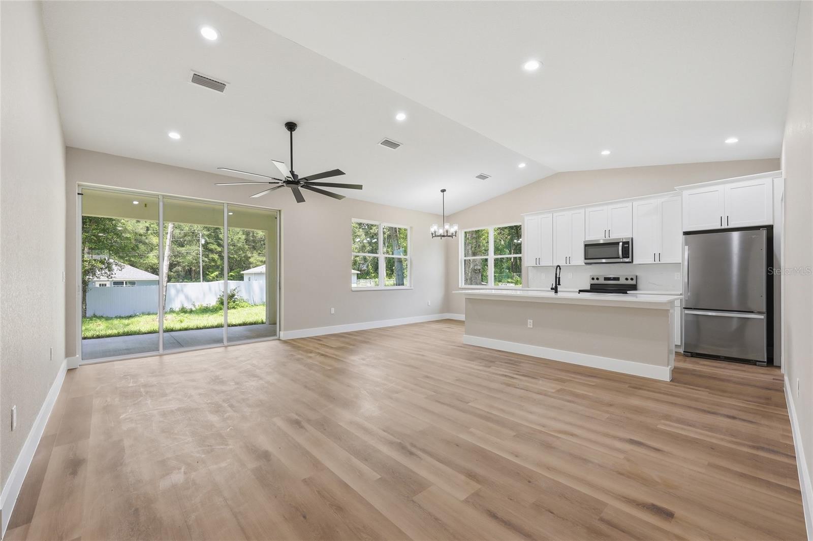 14316 27th Ct Property Photo 6