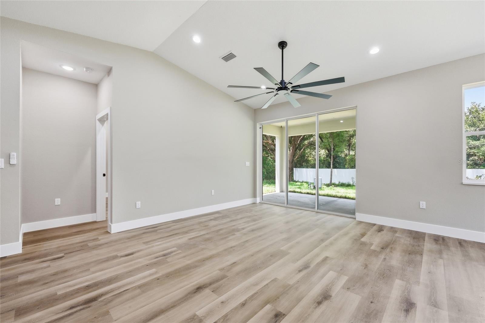 14316 27th Ct Property Photo 8