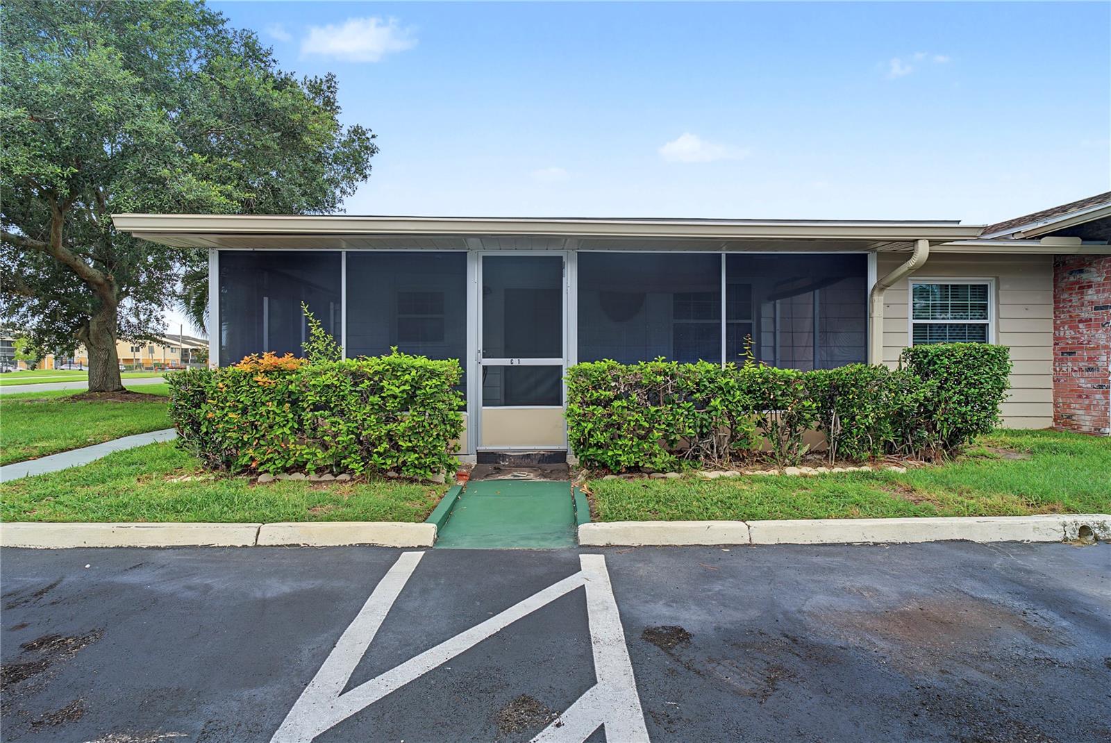 1001 PLANTATION DR #C1 Property Photo 1