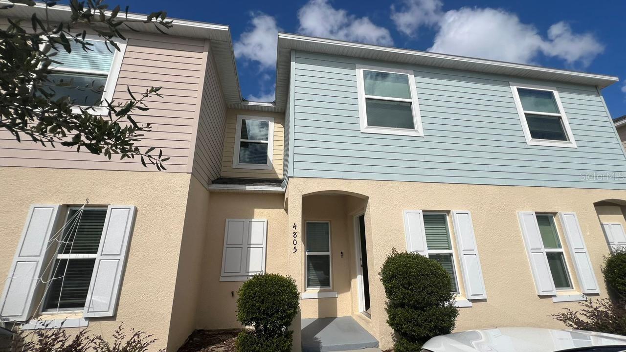 4805 CORAL CASTLE DR Property Photo 1