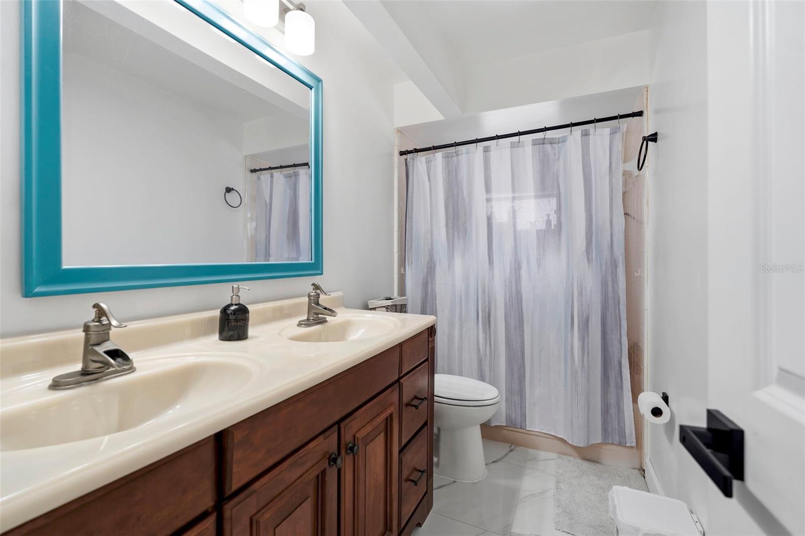 10500 Ramblewood Rd Property Photo 25