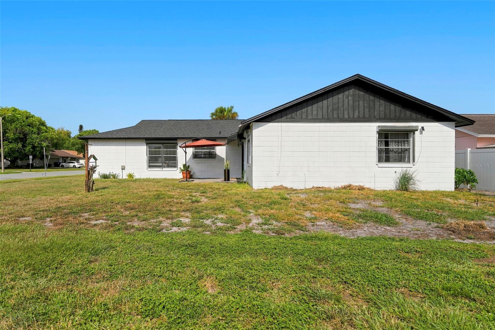 10500 Ramblewood Rd Property Photo 30