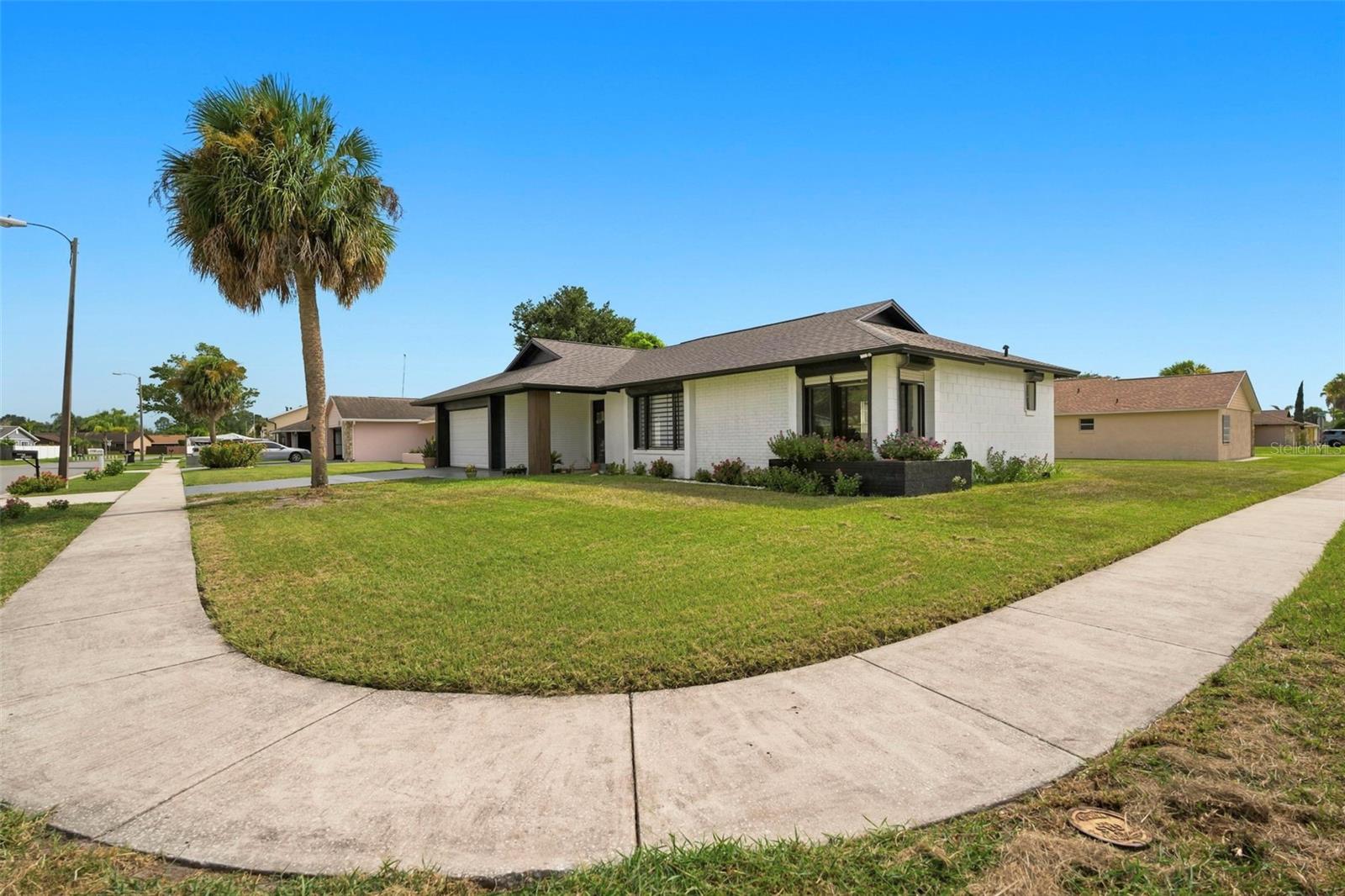10500 Ramblewood Rd Property Photo 32