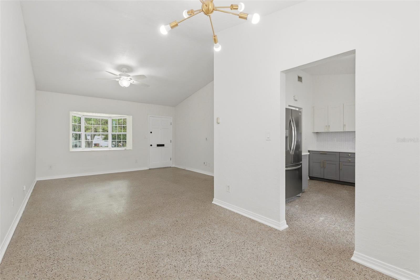 724 Braidwood Ln Property Photo 9