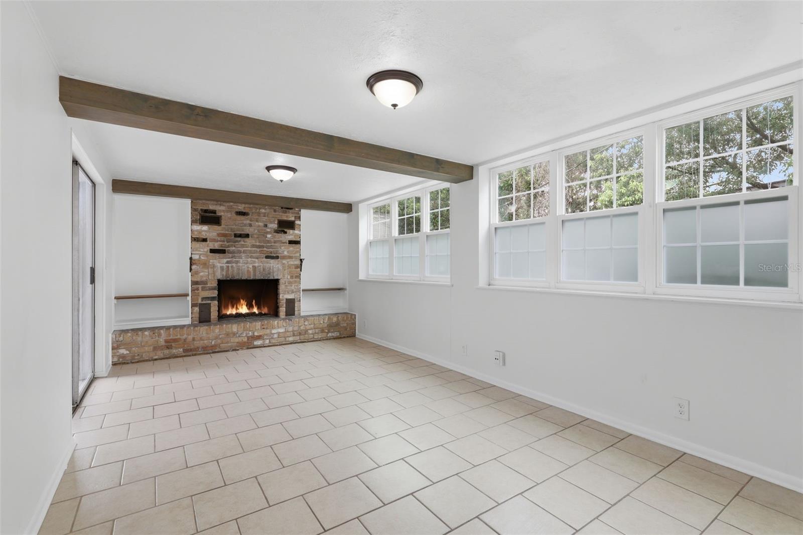 724 Braidwood Ln Property Photo 14