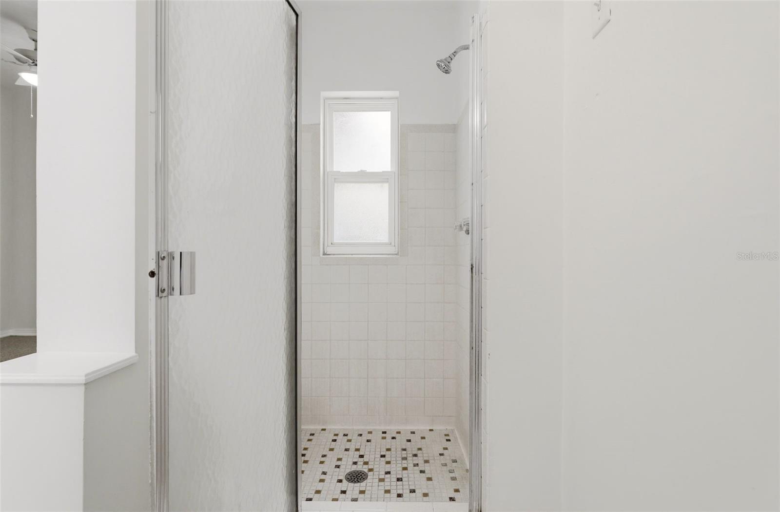 724 Braidwood Ln Property Photo 22