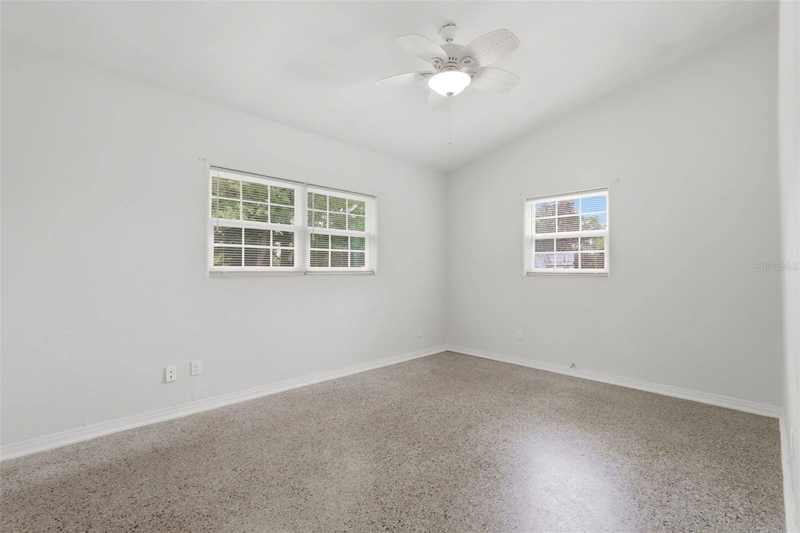 724 Braidwood Ln Property Photo 26