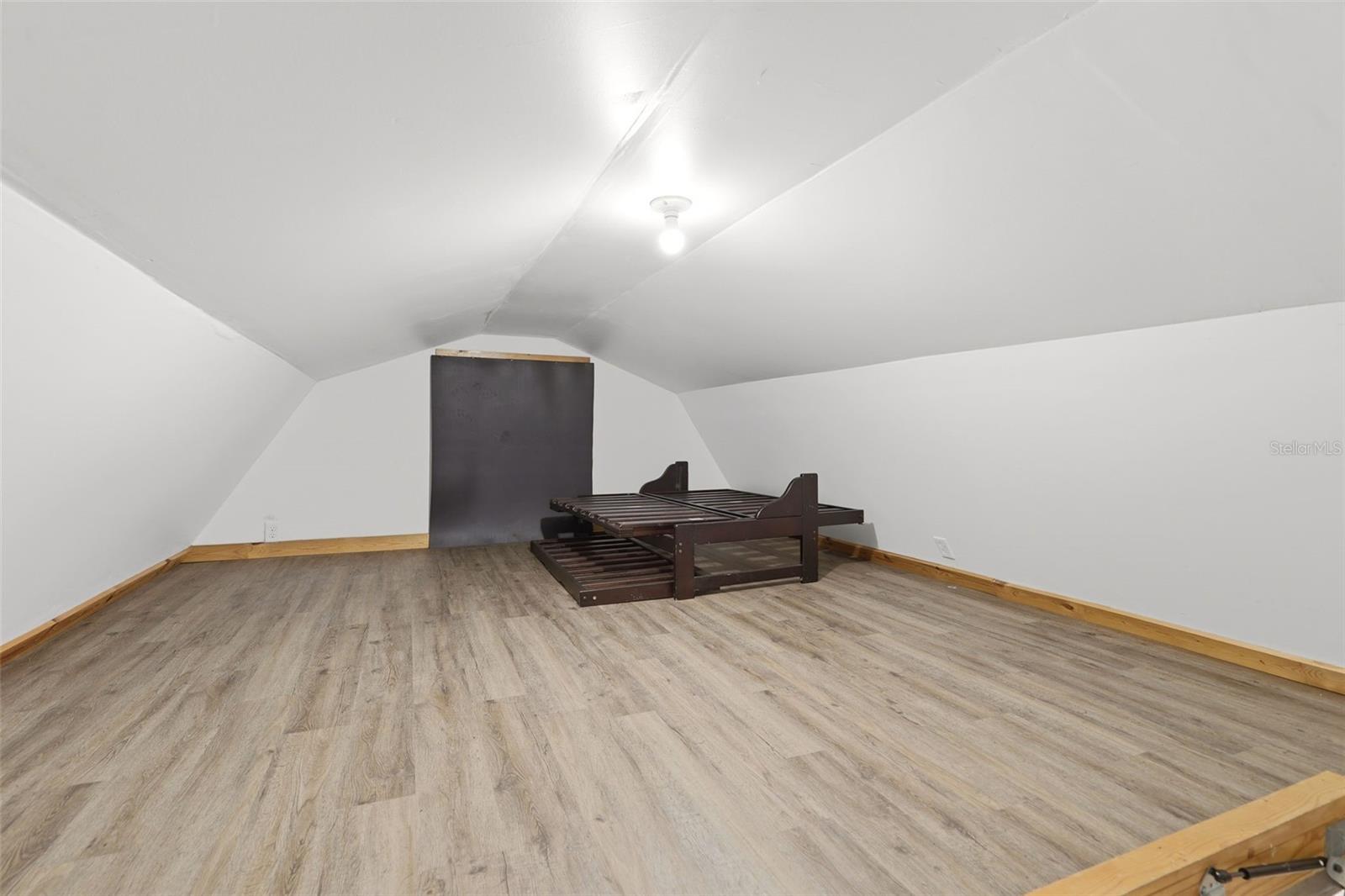 724 Braidwood Ln Property Photo 39