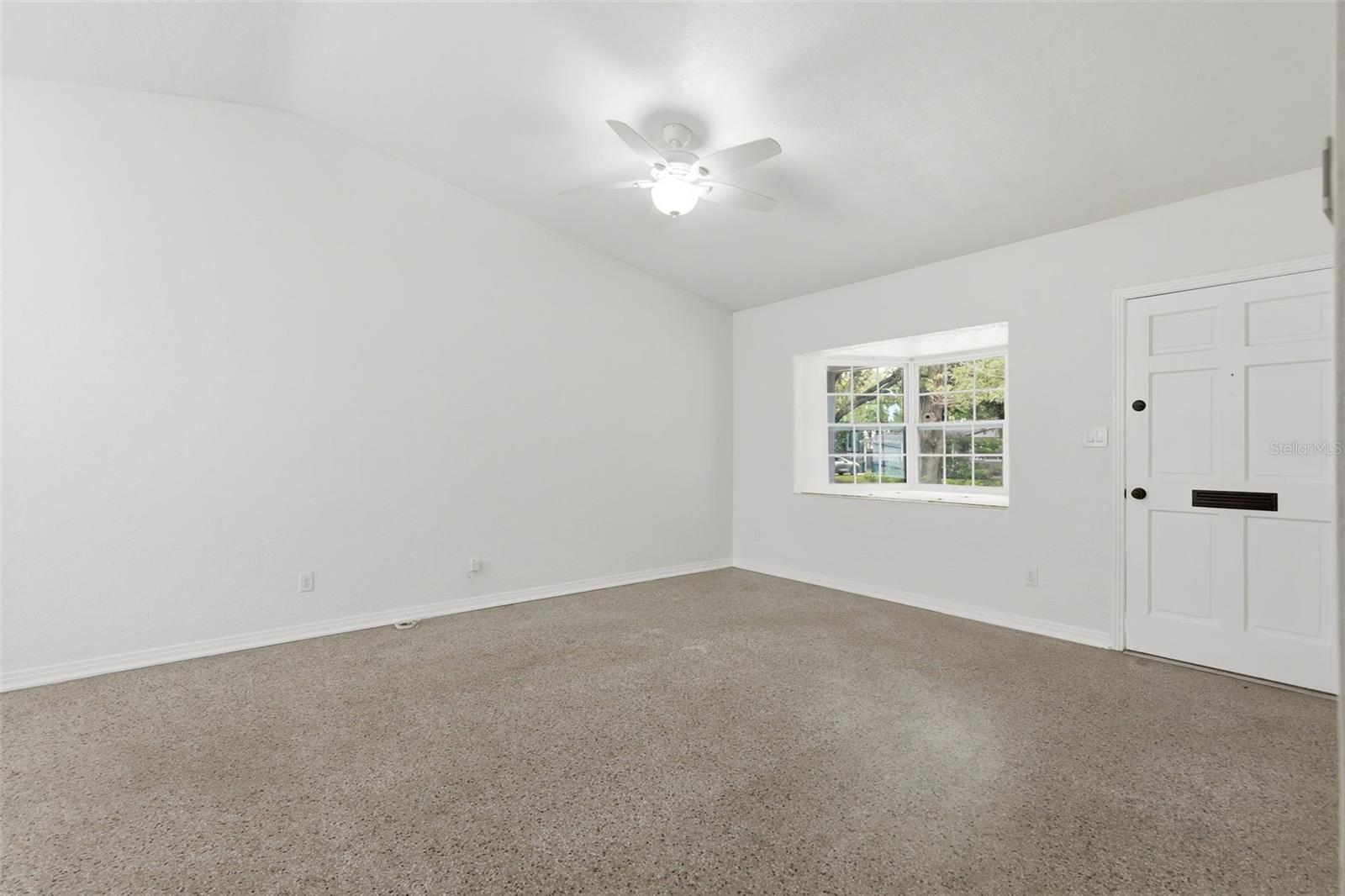 724 Braidwood Ln Property Photo 45