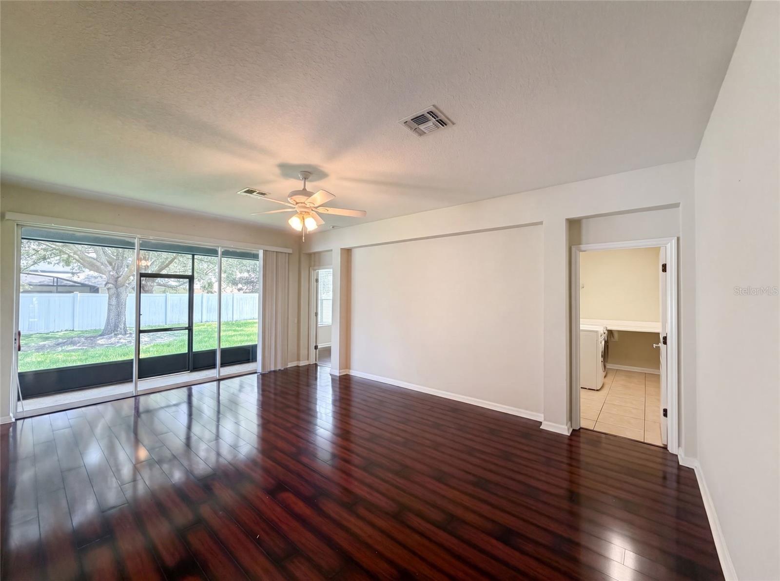 13228 Roskin Ln Property Photo 7
