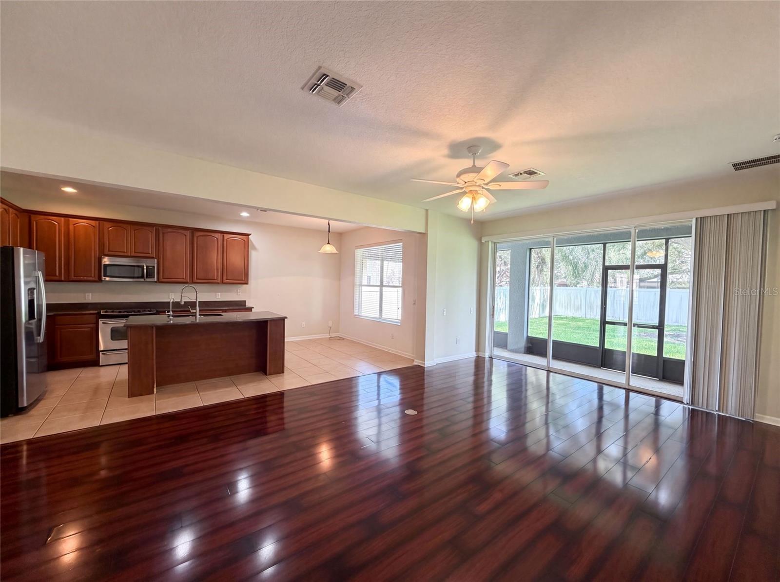 13228 Roskin Ln Property Photo 8