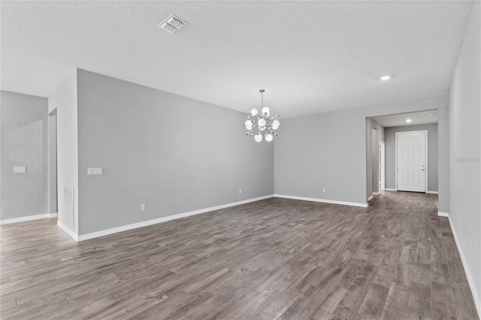 2754 Matera Dr Property Photo 9