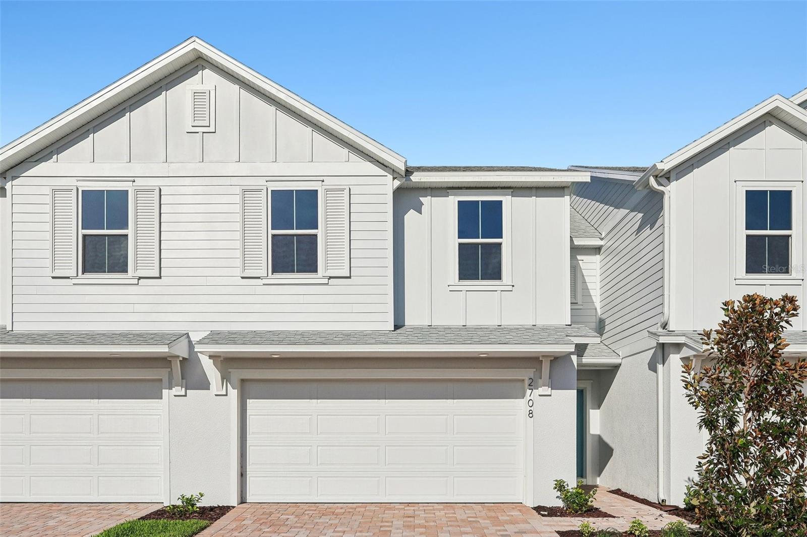 2708 MEADOW CREST DR Property Photo 1