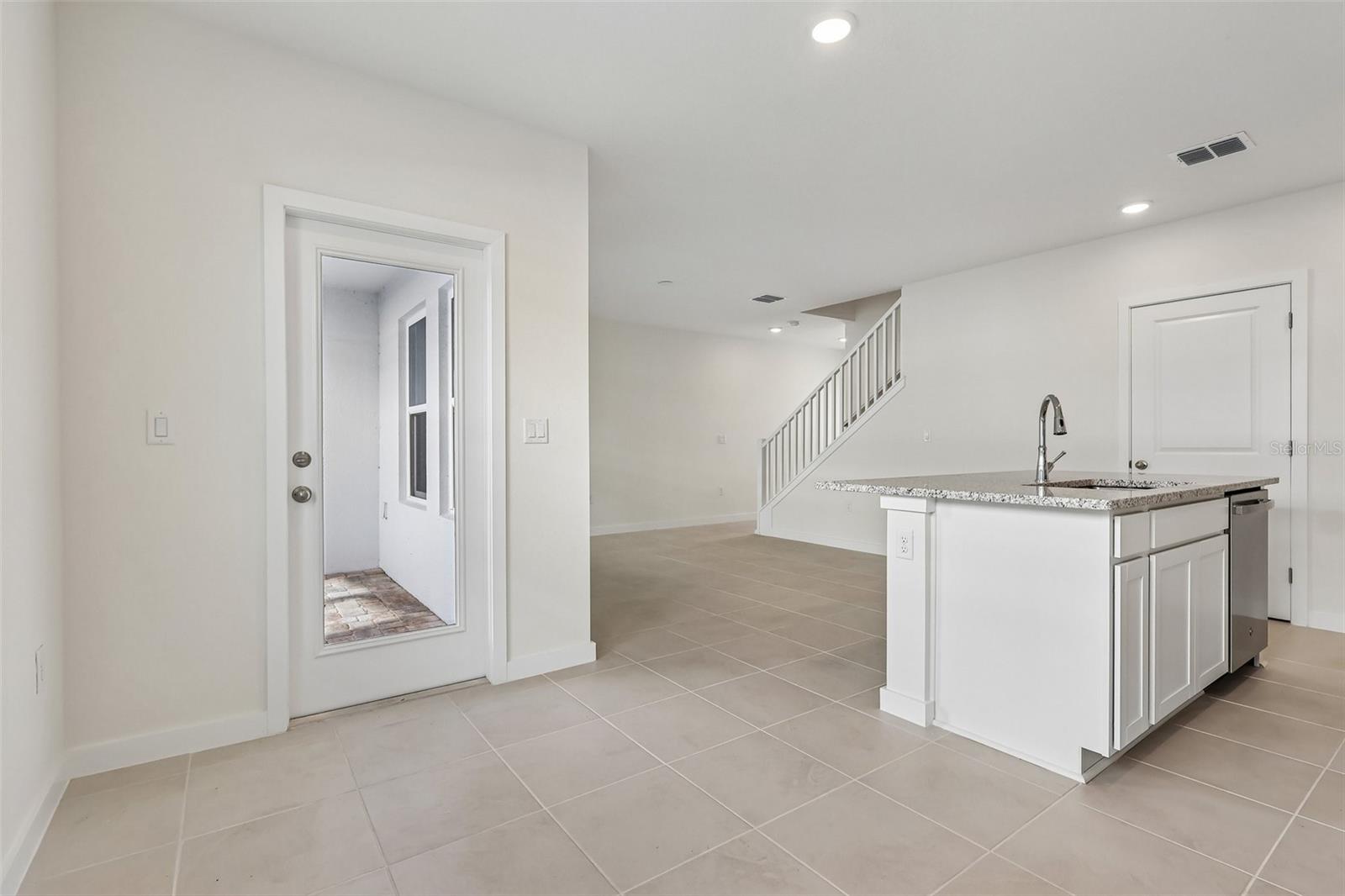 2708 Meadow Crest Dr Property Photo 11