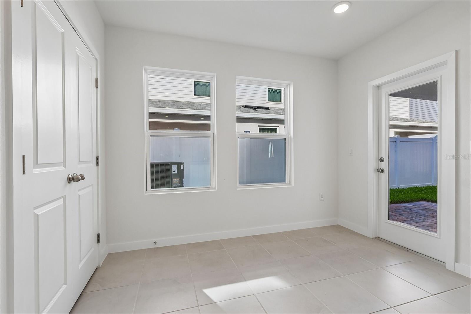 2708 Meadow Crest Dr Property Photo 14